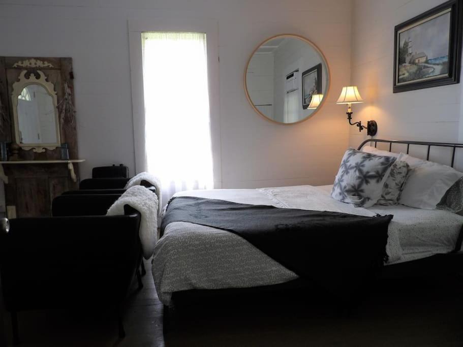 The Farmhouse Private Apartments Eufaula Exterior foto
